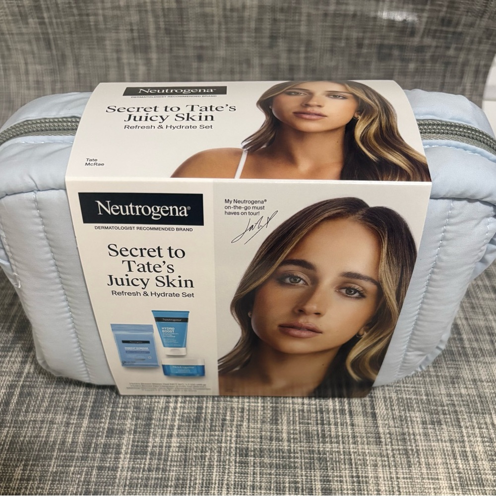 Neutrogena Secret to Tate’s Juicy Skin Set in Light Blue pouch